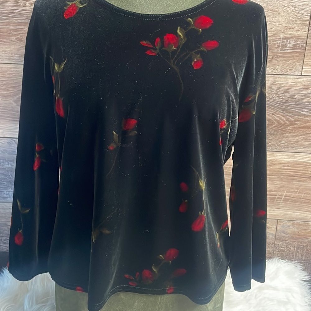 Kathie Lee Black Velvet Long Sleeve Top with Red Roses , Black and Red, Floral